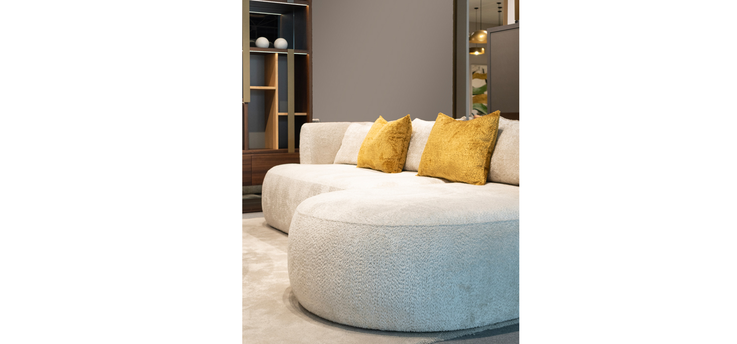 FOTO AMBIENTE SOFA RODAS 3